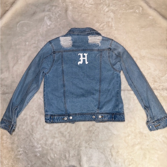 Denim Blvd Los Angeles Distressed “H” Graphic Jean Jacket Size Small - Picture 2 of 9